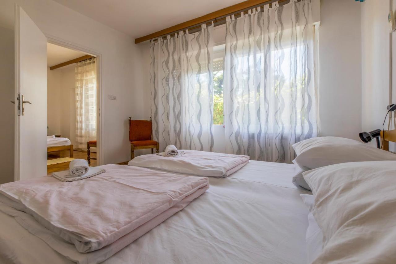 Apartments With A Parking Space Selce, Crikvenica - 2381 Exterior foto